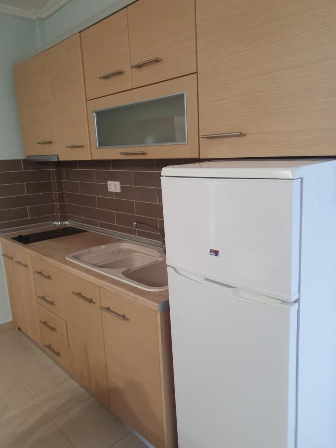 Golden Suites Ofrinion Luaran gambar