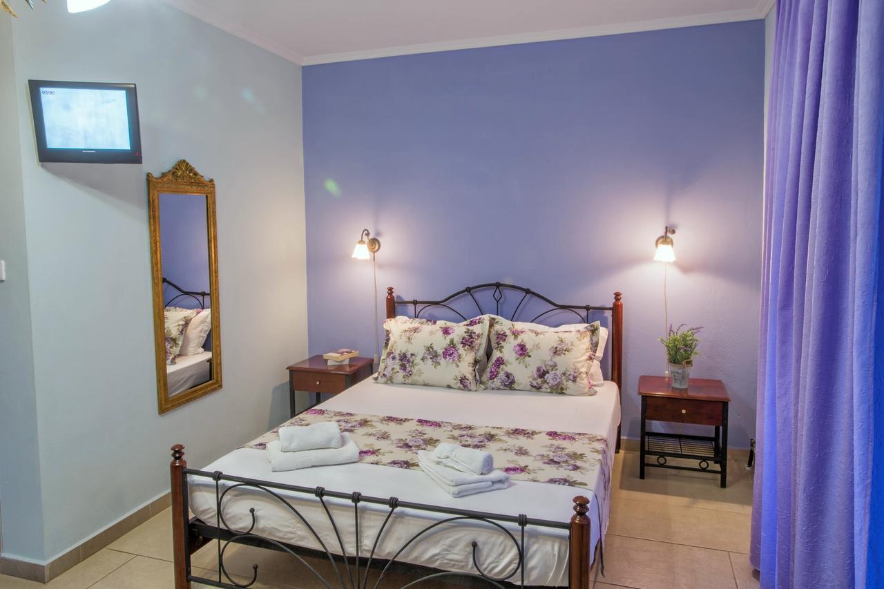 Golden Suites Ofrinion Luaran gambar