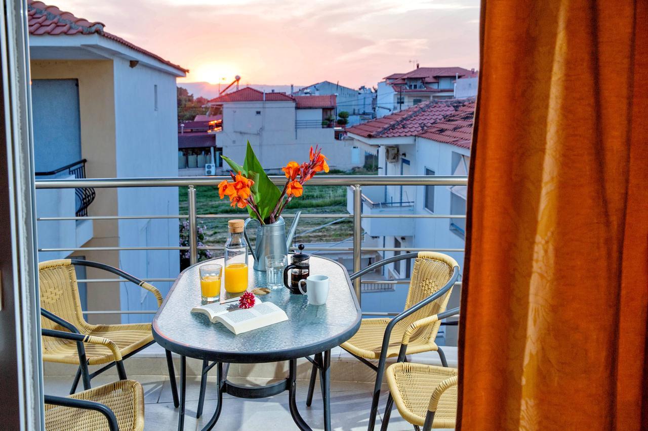 Golden Suites Ofrinion Luaran gambar