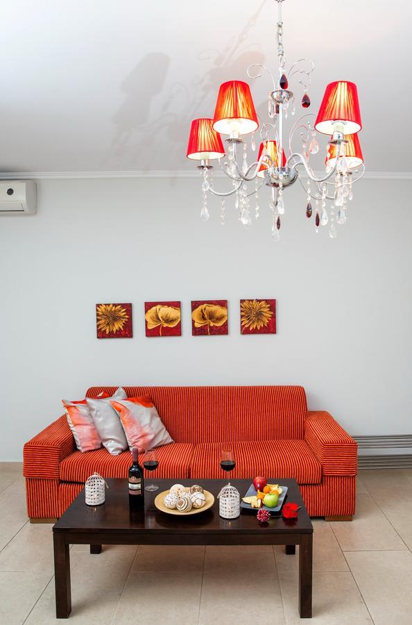 Golden Suites Ofrinion Luaran gambar
