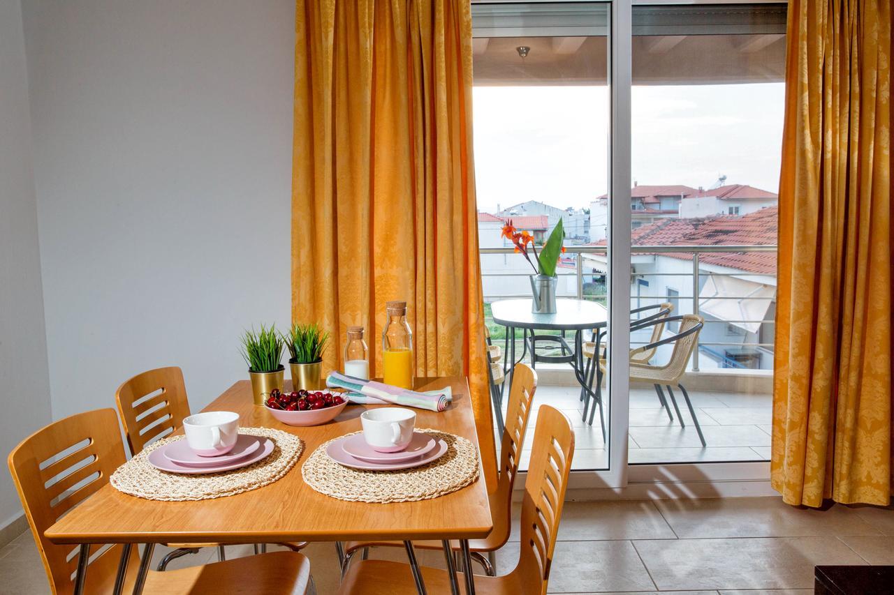 Golden Suites Ofrinion Luaran gambar