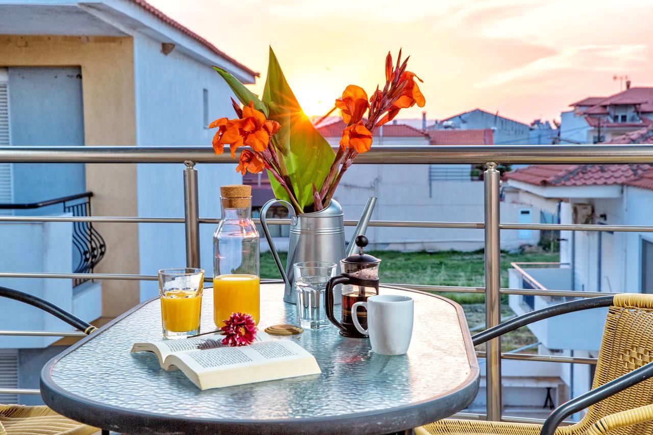 Golden Suites Ofrinion Luaran gambar