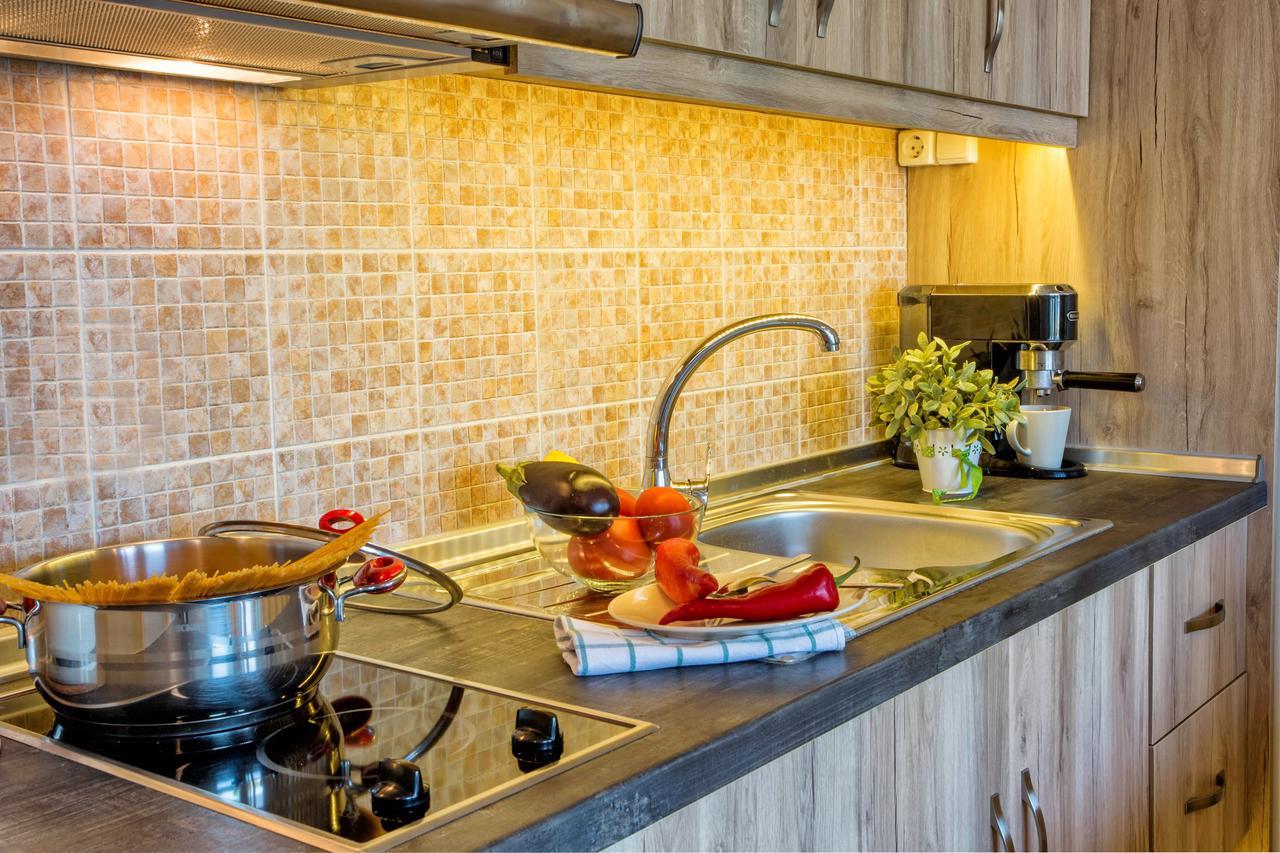Golden Suites Ofrinion Luaran gambar