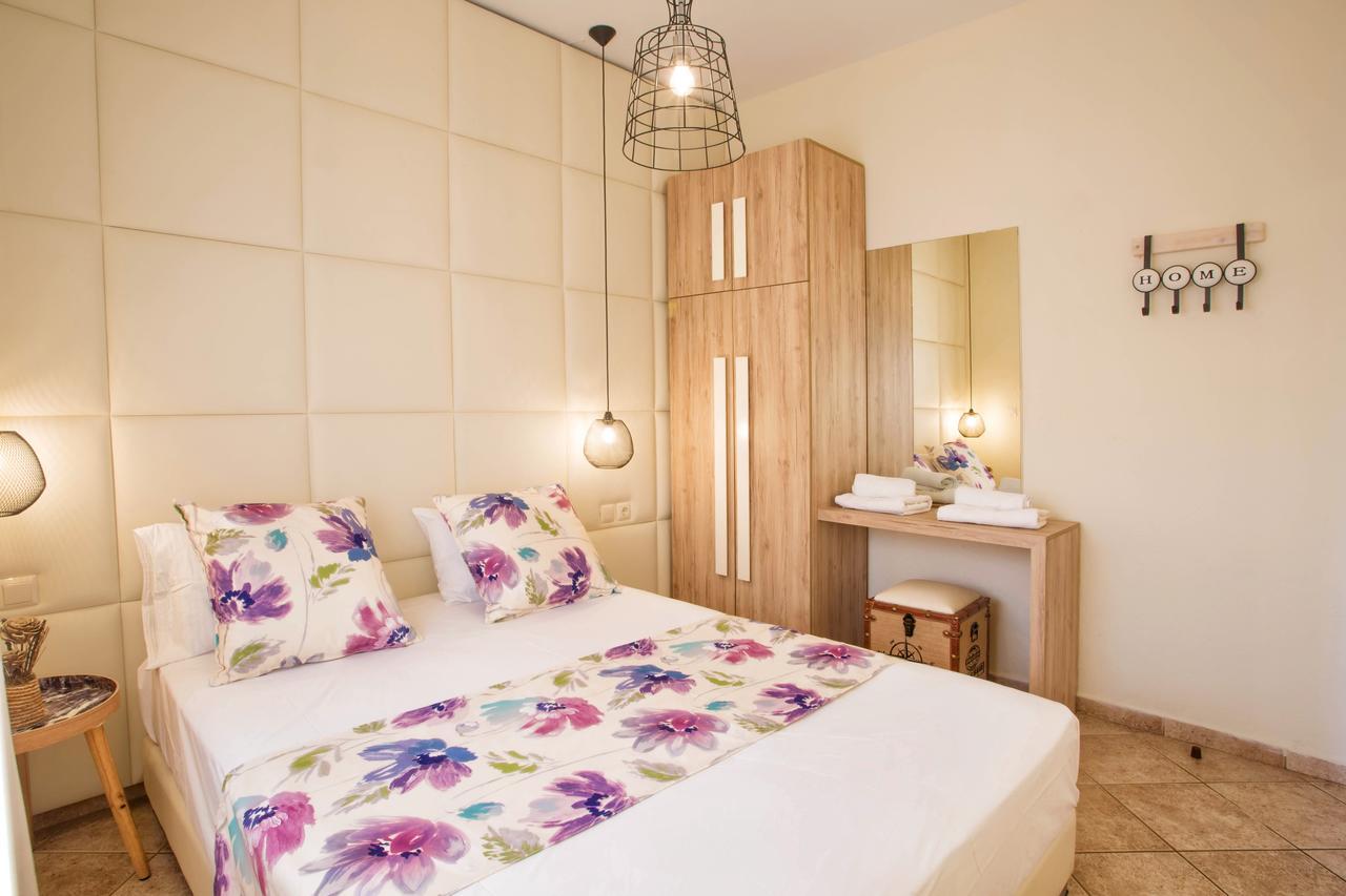 Golden Suites Ofrinion Luaran gambar