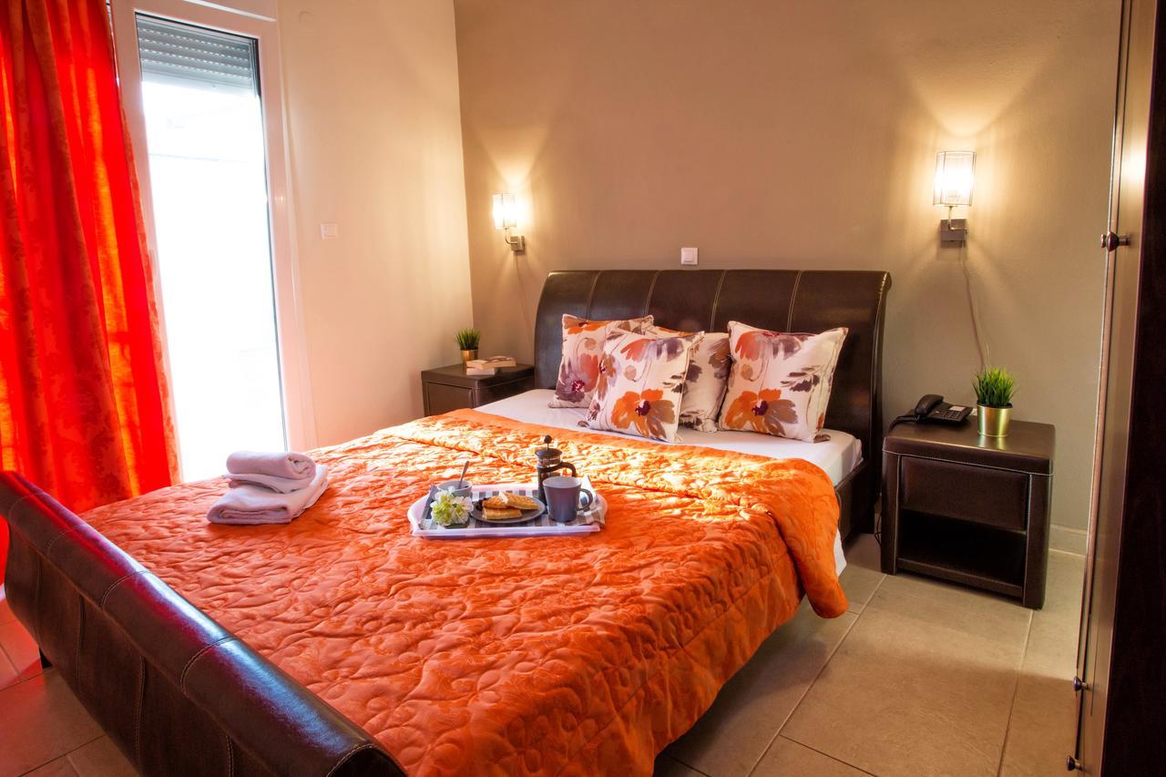 Golden Suites Ofrinion Luaran gambar