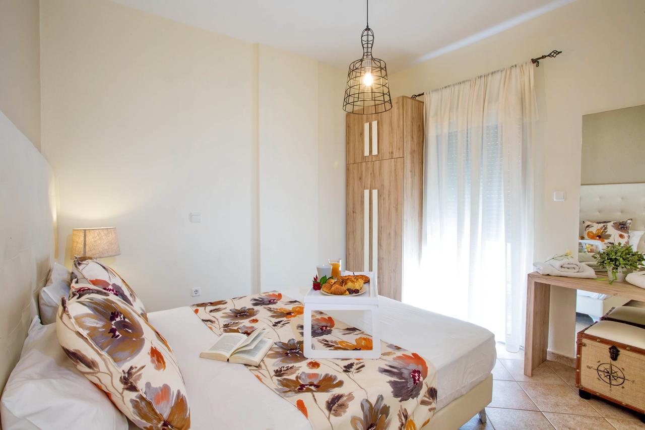 Golden Suites Ofrinion Luaran gambar